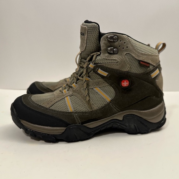 Swiss Army Other - Wenger Swiss Army Anchorage Mid Vibram Sole Hiking Boots MS6104.16 Size US 9.5